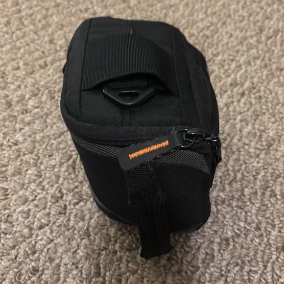Lowpro Camera Accessory Case Apex 100 AW - Picture 3 of 6